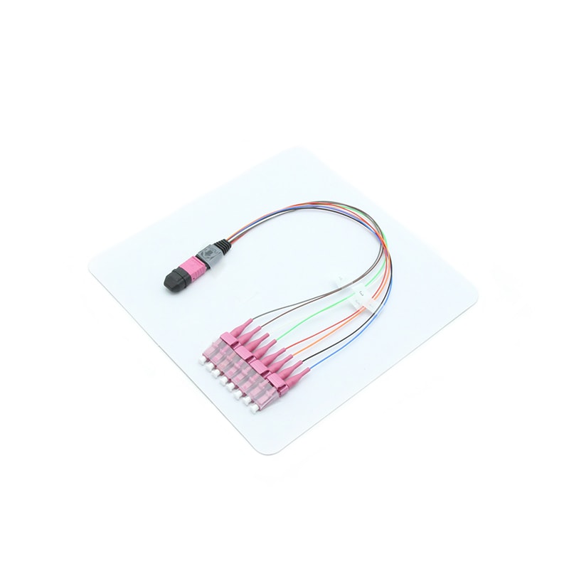 8F OM4 MPO(Male) -LC Fan-out 0.9mm Patch cord (1)